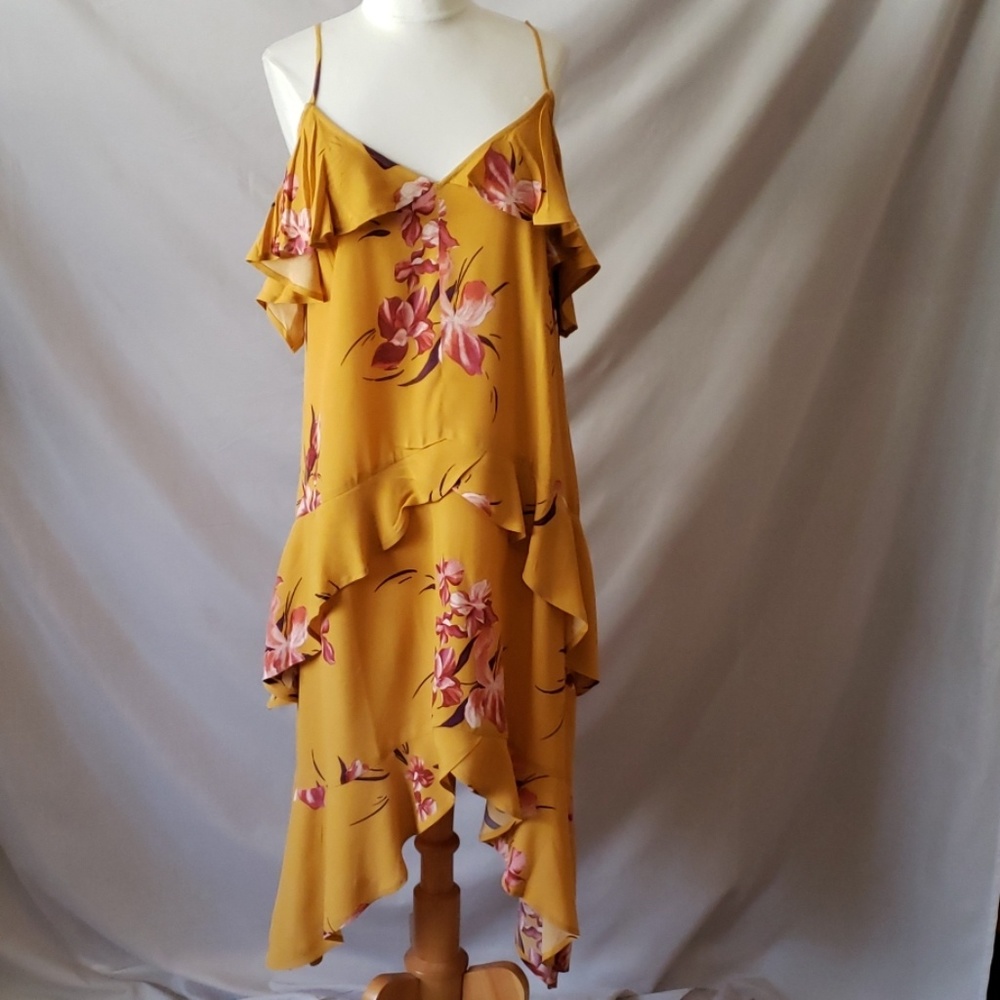 New Ruffle sharkbite dress